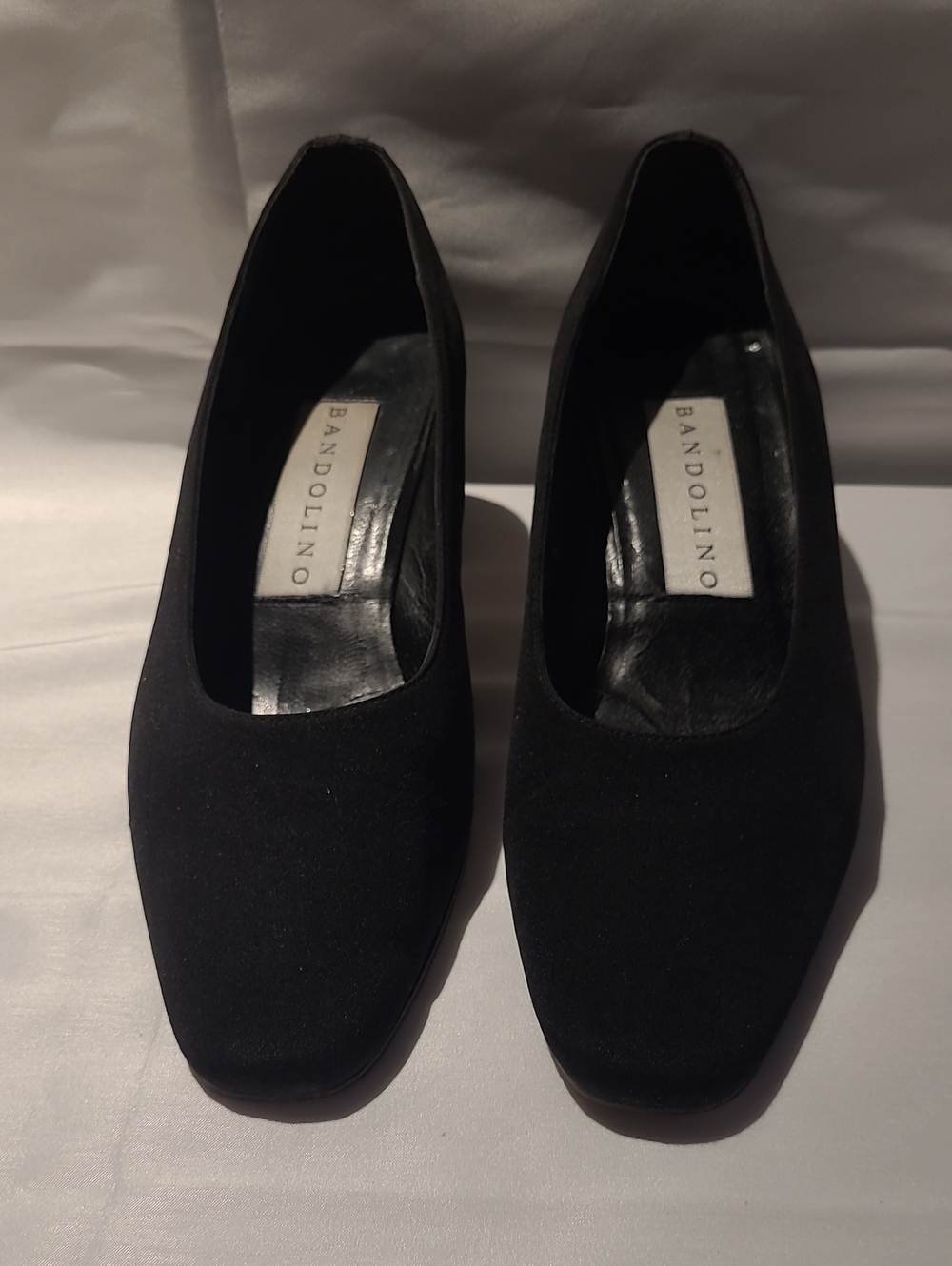 Vintage Bandolino Classic Black Satin Block-Heel Pumps Size 8M
